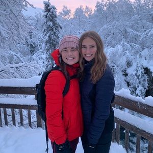 Meet your Posher, Treava